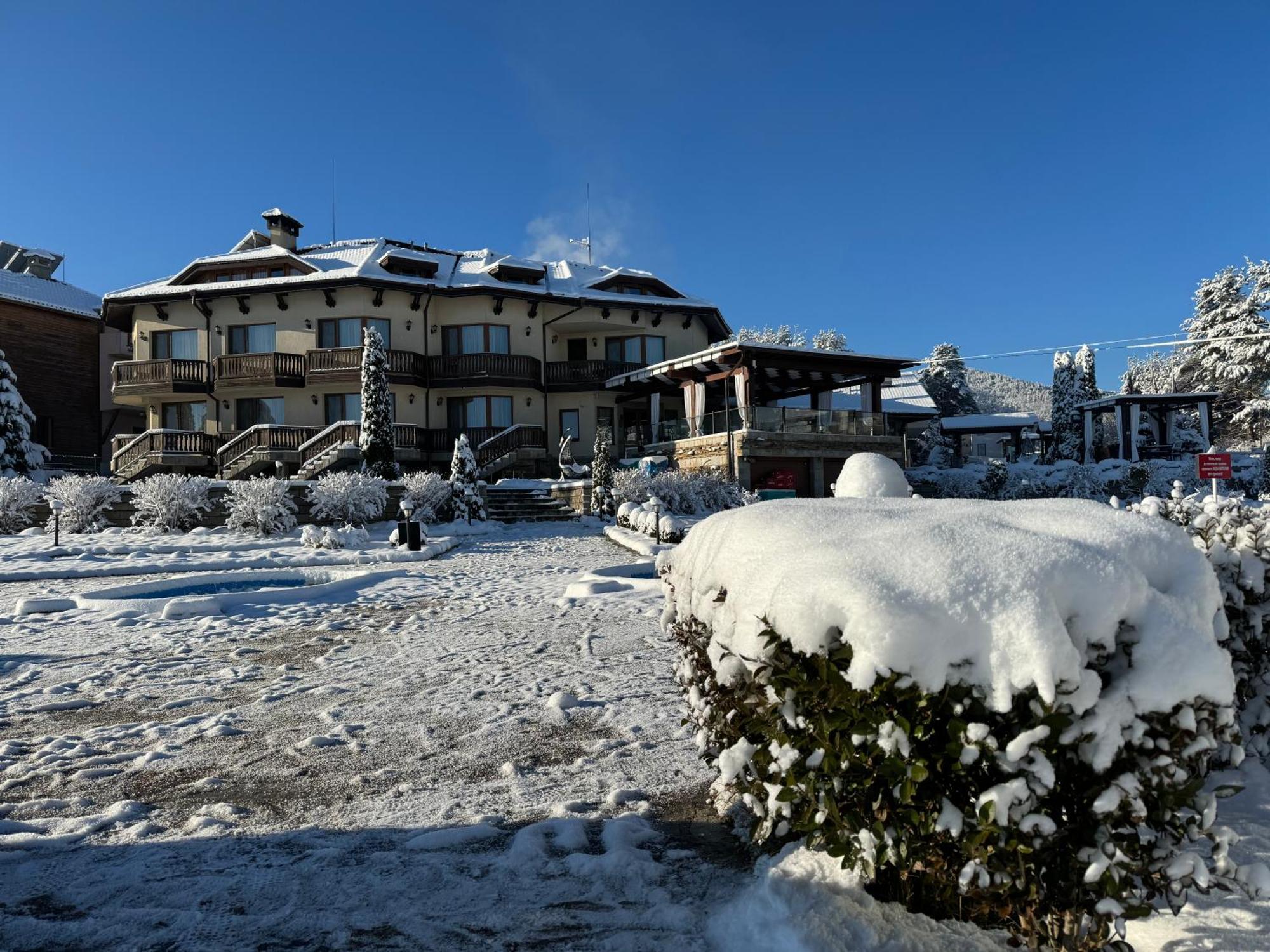 Family Hotel Eterno Tsigov Chark Zewnętrze zdjęcie